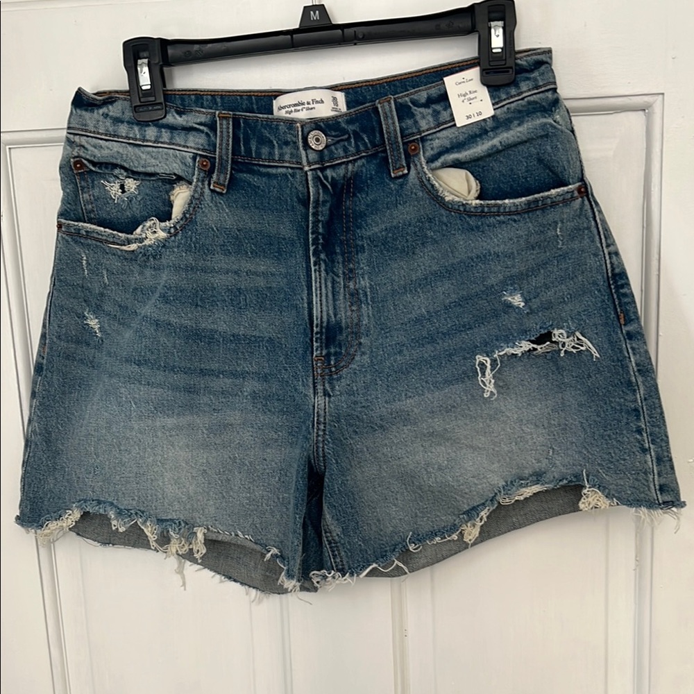 NWT Abercrombie curve love high rise 4” short